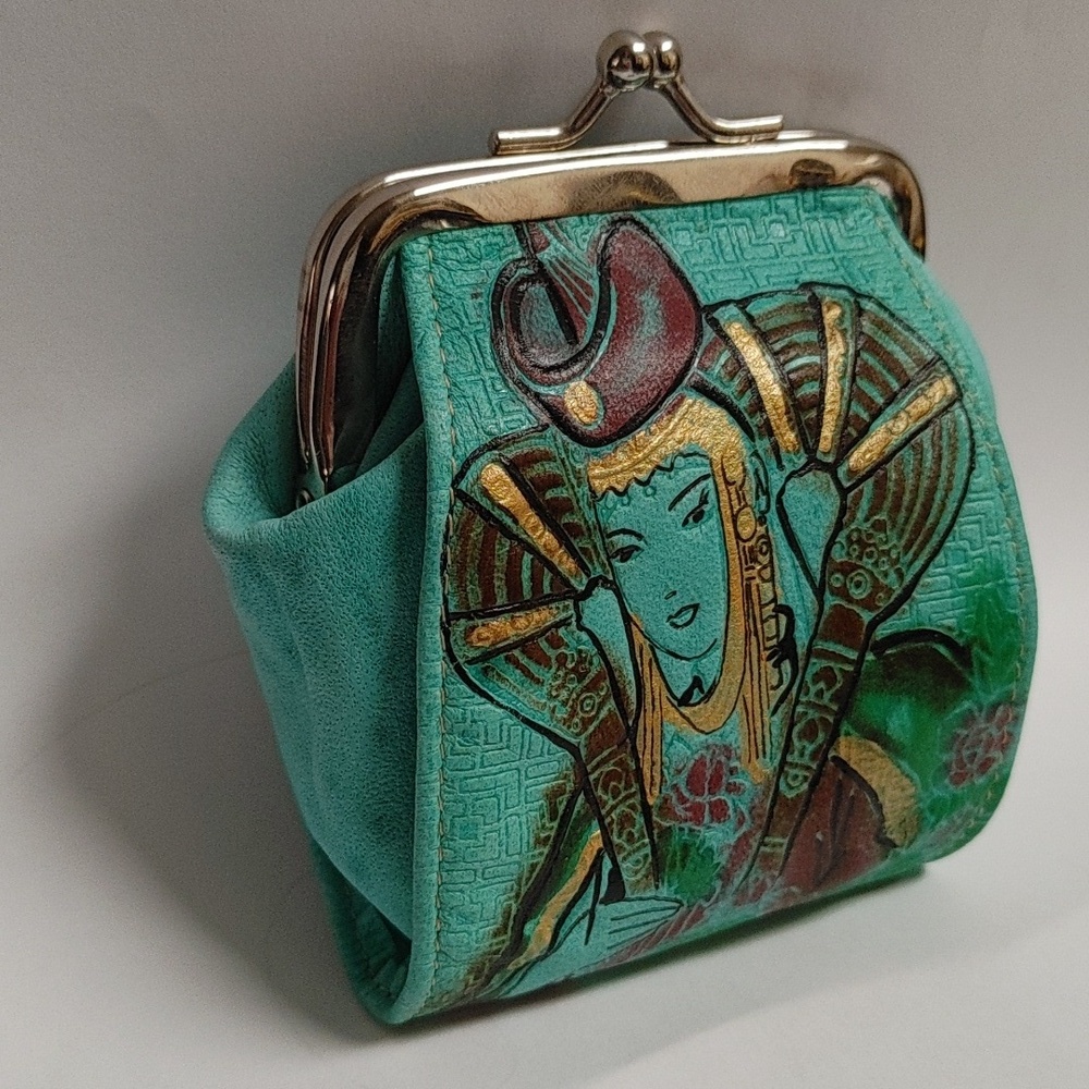 Vintage Turquoise Coin Purse with Princess Bride Yin Yang Embossed - Picture 2 of 12